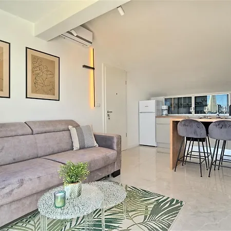 Domenico - 50 M From The Sea *
